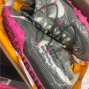 Off-White x Wmns Waffle Racer